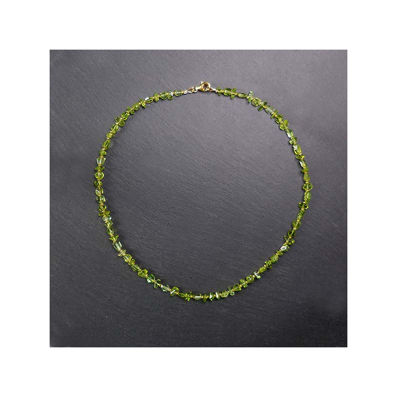 Peridot - Kette mit Vergoldeten Zwischenperlen